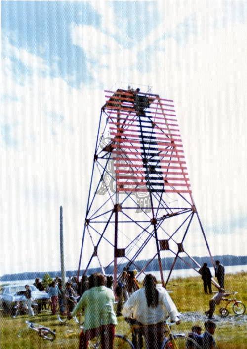 Old Massett - Dismantling Light Beacon