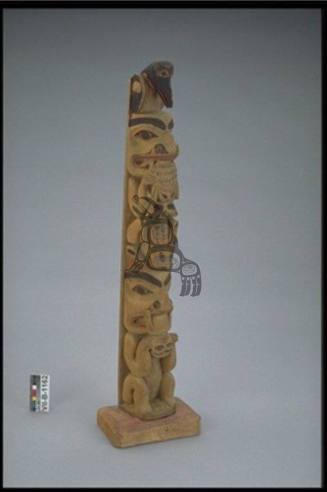 Model Totem Pole