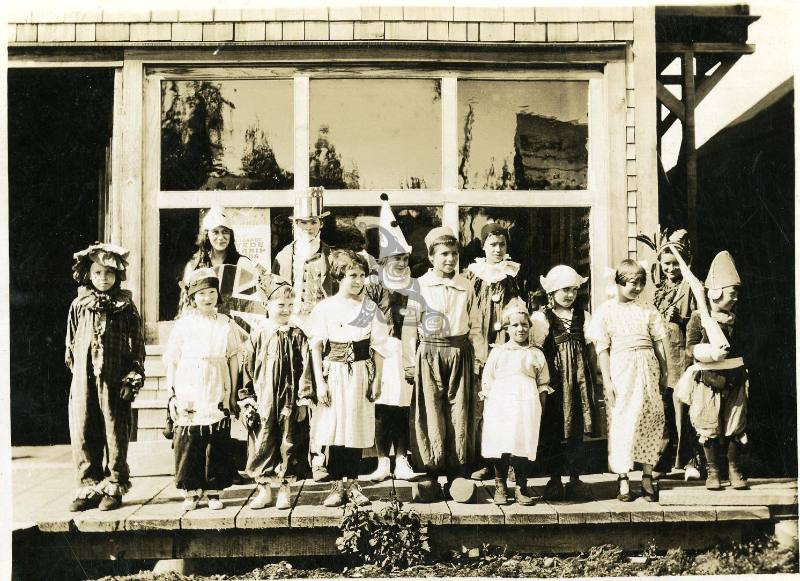 Port Clements-Kids in Costume