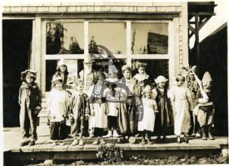 Port Clements-Kids in Costume