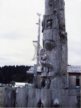 Beaver Memorial Pole, Skidegate 1978
